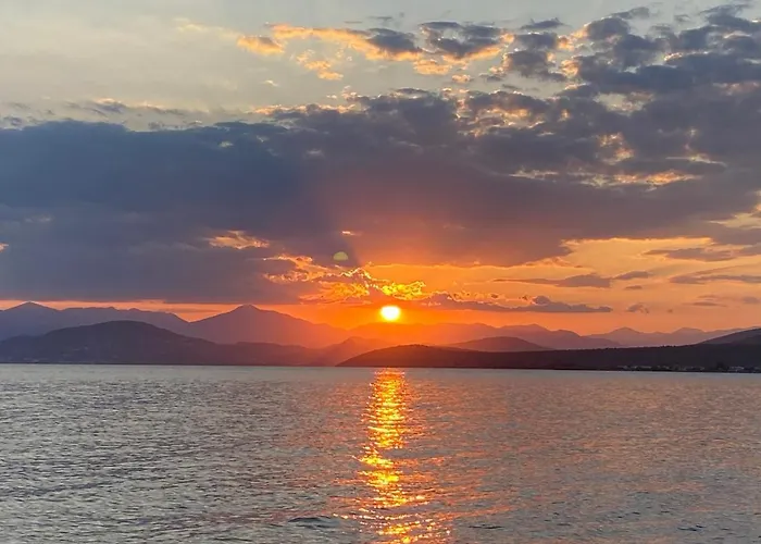 Eudaimonia Wooden Nafplio