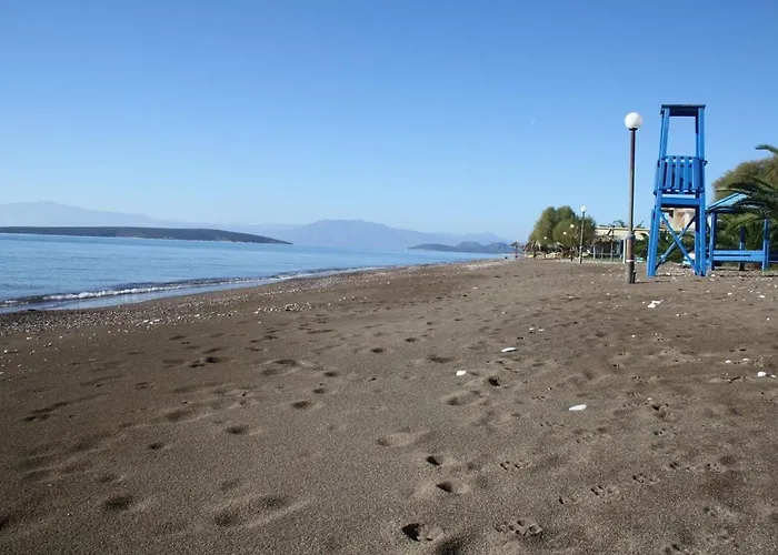 مزرعة للإقامة Eudaimonia Wooden Nafplio