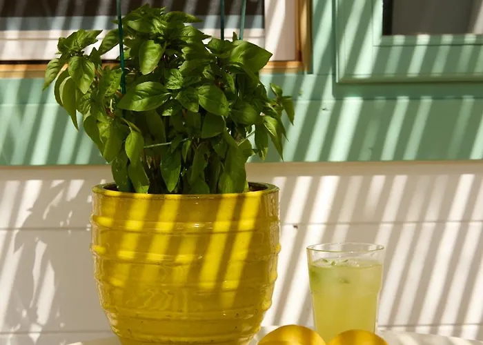 Eudaimonia Wooden Nafplio مزرعة للإقامة كانديا