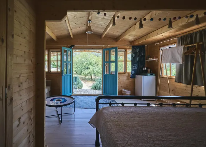 Eudaimonia Wooden Nafplio مزرعة للإقامة *