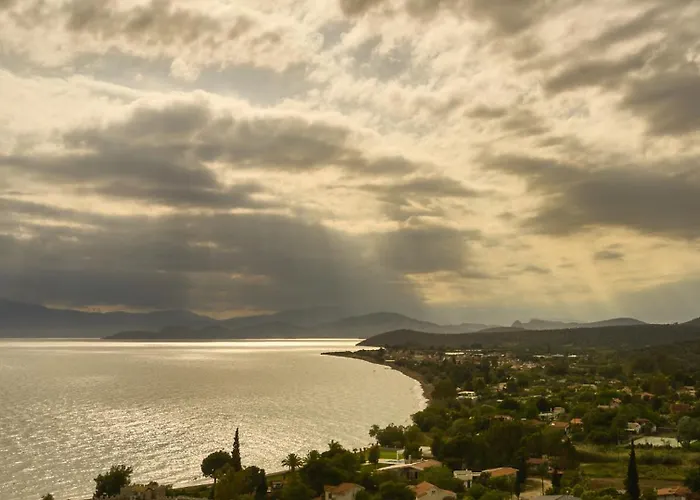 مزرعة للإقامة Eudaimonia Wooden Nafplio *