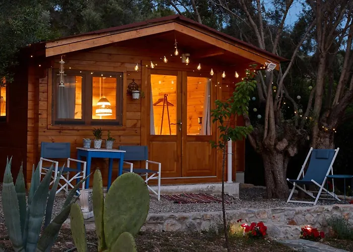 Eudaimonia Wooden Nafplio مزرعة للإقامة